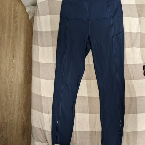 Lululemon Fast and Free Reflective Tight 25" - True Navy Size 8 - Picture 2 of 9